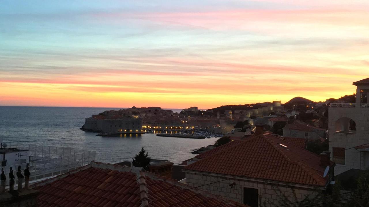 Sunset Over The Dubrovnik'S Old Town Ngoại thất bức ảnh